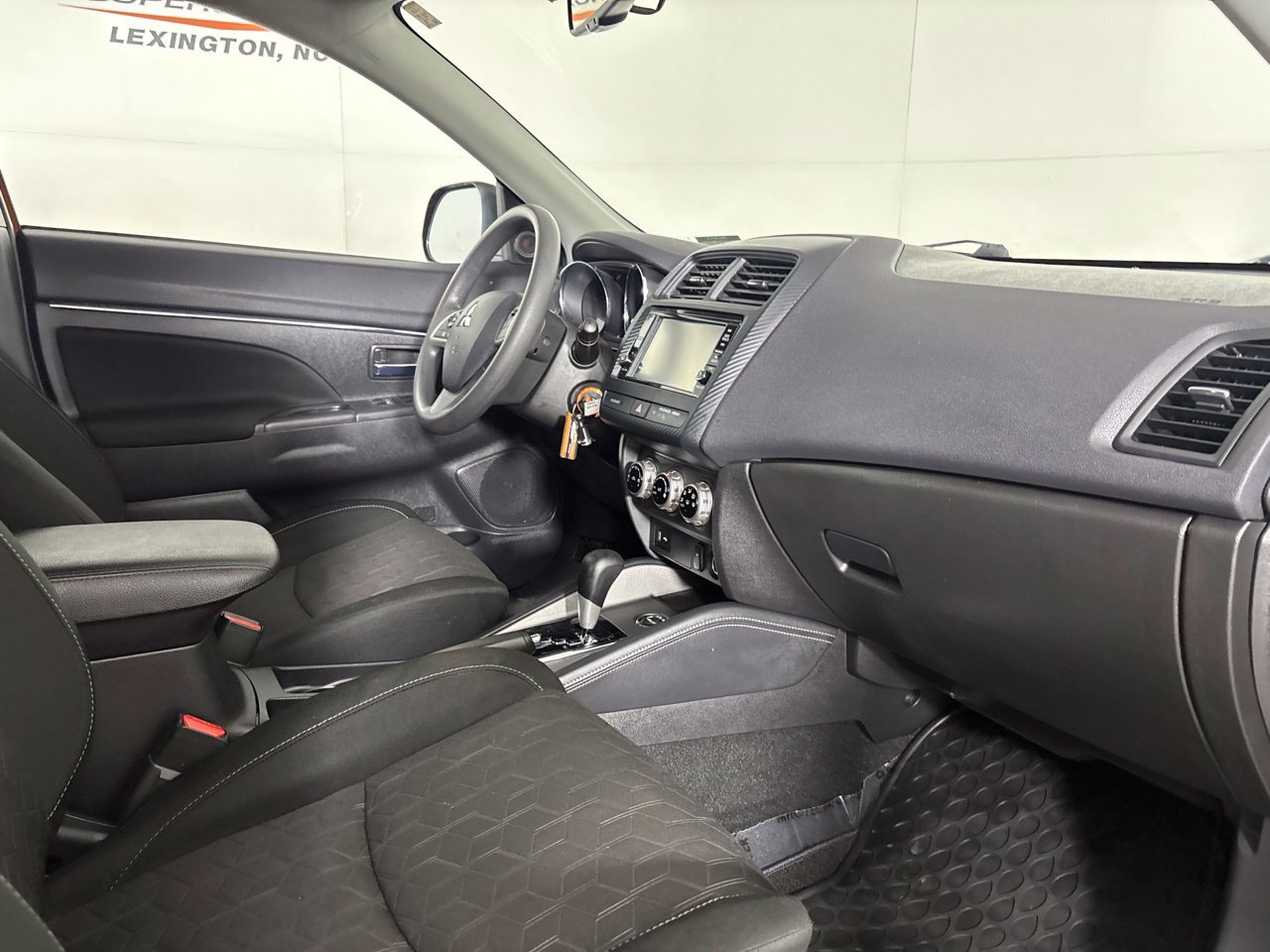 Used 2025 Mitsubishi Outlander Sport ES AWD/4WD image 30