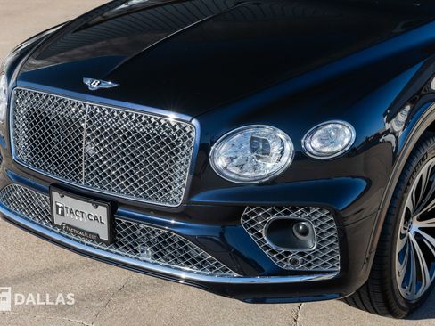 Used 2022 Bentley Bentayga image 6