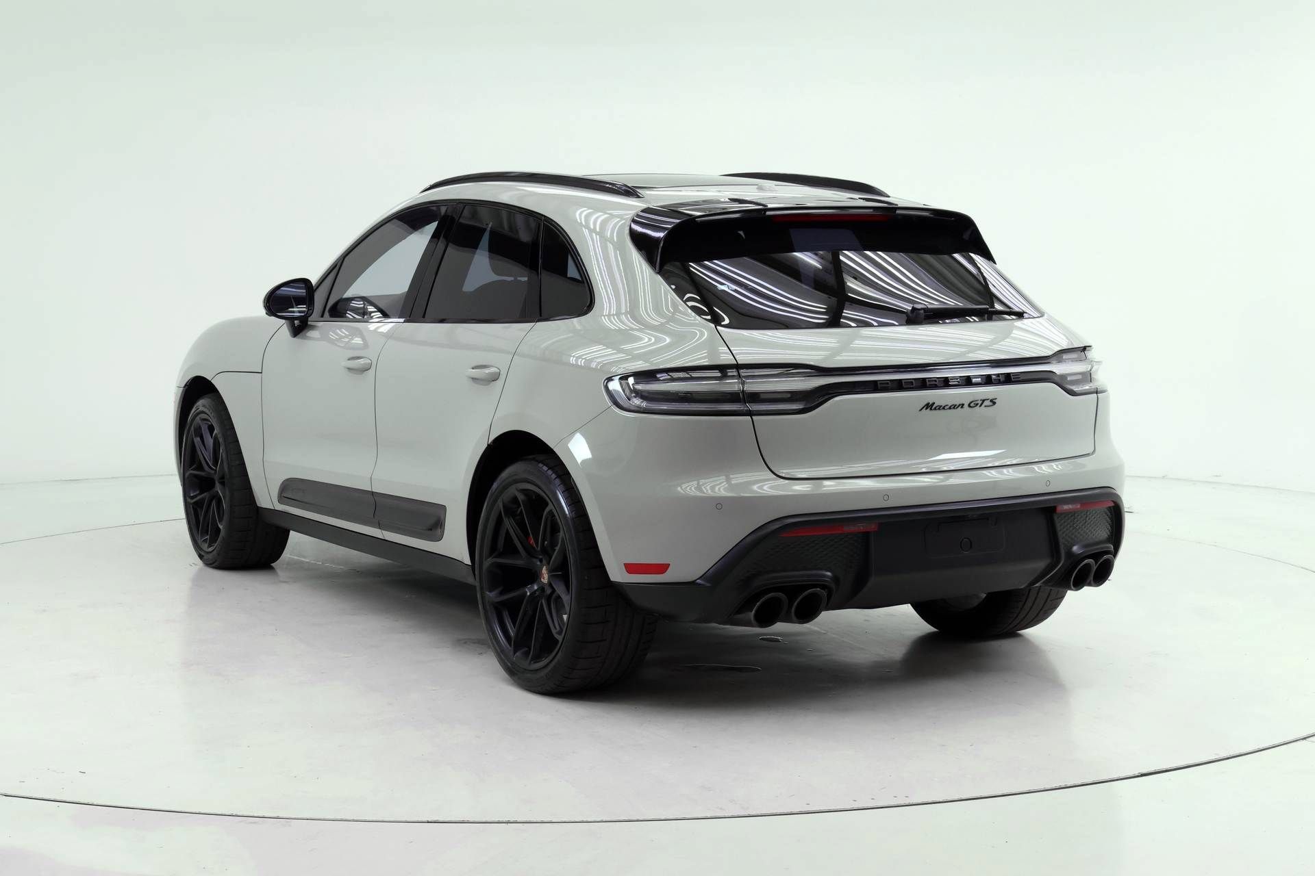 Used 2026 Porsche Macan GTS AWD/4WD image 3