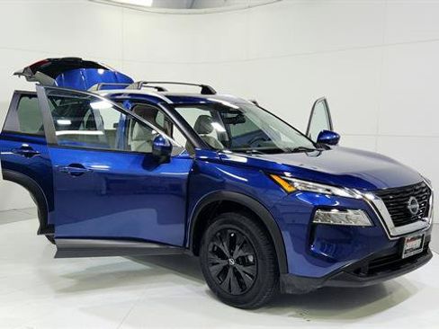 Certified 2022 Nissan Rogue SV w/ SV Premium Package AWD/4WD image 10