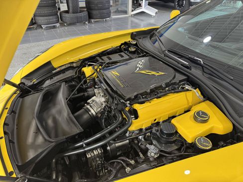 Used 2016 Chevrolet Corvette Z06 w/ 3LZ Preferred Equipment Group RWD image 12