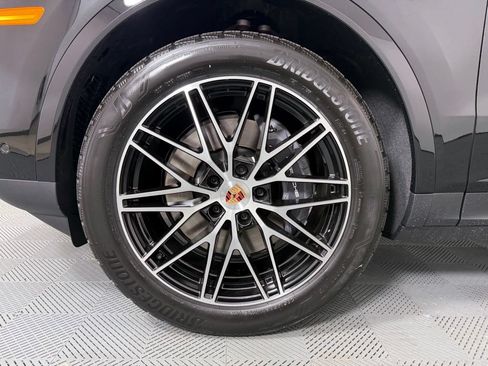 Certified 2026 Porsche Cayenne Coupe AWD/4WD image 11