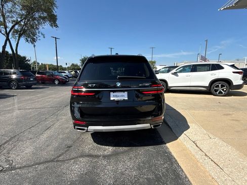 Used 2023 BMW X7 xDrive40i w/ Premium Package AWD/4WD image 4