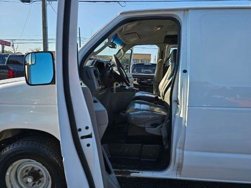Used 2014 Ford E-250 and Econoline 250 w/ Power Group RWD image 21