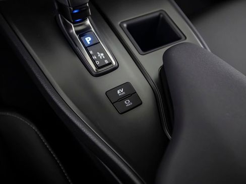 Used 2026 Lexus UX 300h FWD w/ Accessory Package (Z1) image 34