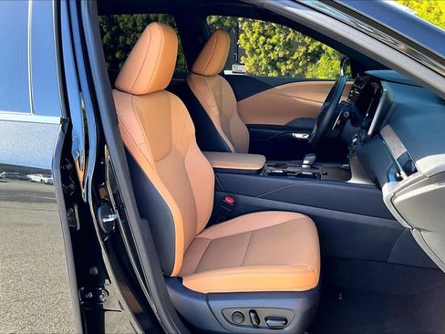 Used 2025 Lexus RX 350 Premium w/ Convenience Package image 8