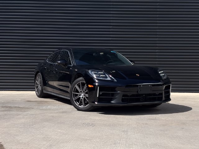 Certified 2025 Porsche Panamera RWD image 9