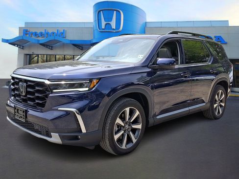 Used 2023 Honda Pilot Elite image 3