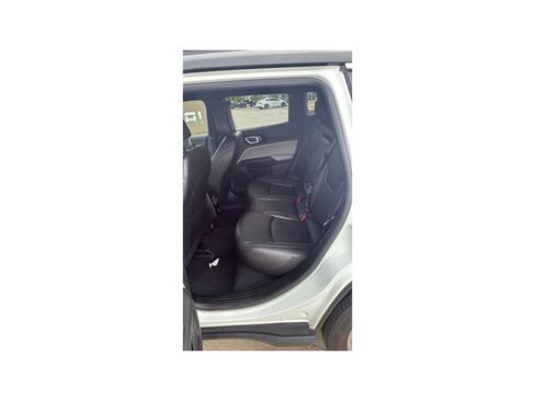 Used 2025 Jeep Compass Limited AWD/4WD image 16