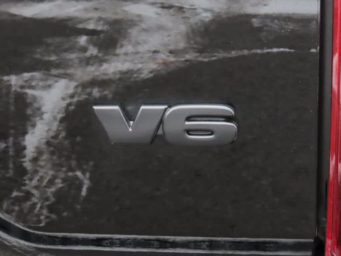 Used 2023 Toyota Tacoma SR5 image 9