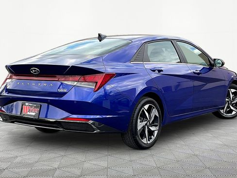 Certified 2023 Hyundai Elantra Limited FWD image 6