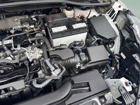 Used 2023 Toyota Corolla Cross XLE image 42