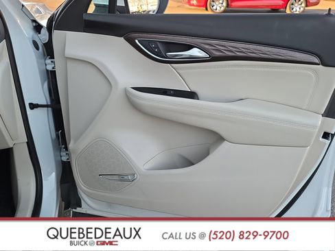 Used 2023 Buick Envision Avenir image 33