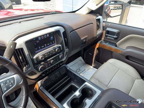 Used 2018 GMC Sierra 1500 SLT AWD/4WD image 18