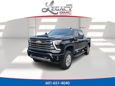 Used 2024 Chevrolet Silverado 2500 High Country image 1