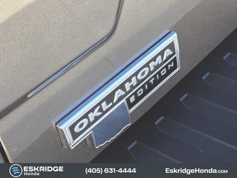 Used 2018 Ford F150 XLT w/ Equipment Group 302A Luxury AWD/4WD image 11