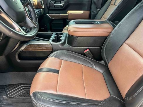 Used 2020 Chevrolet Silverado 2500 High Country w/ Z71 Off-Road Package AWD/4WD image 13