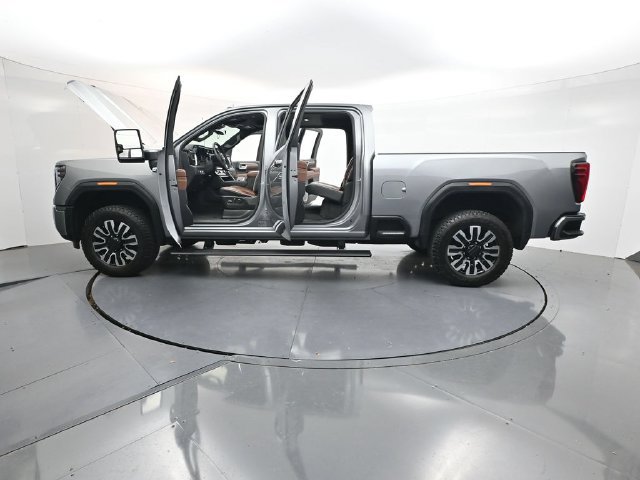 Used 2025 GMC Sierra 2500 Denali Ultimate AWD/4WD image 49