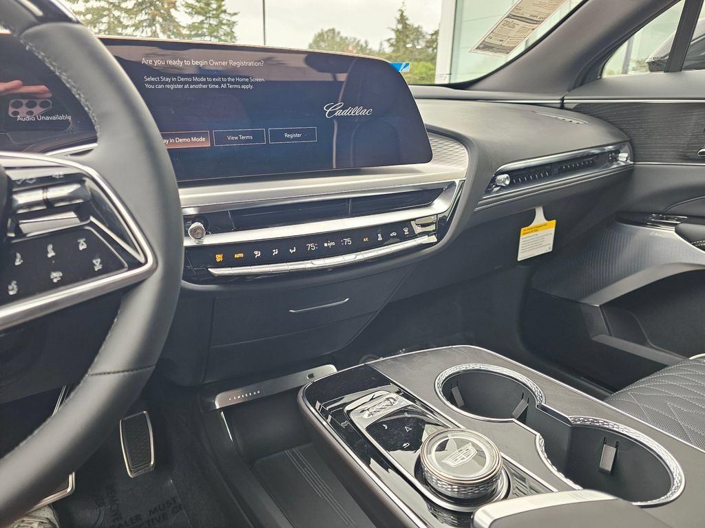 New 2027 Cadillac Lyriq Signature Luxury w/ Nappa Leather Package AWD/4WD image 29