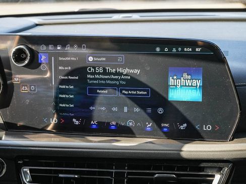 New 2027 Chevrolet Traverse LT w/ Driver Confidence Package FWD image 14