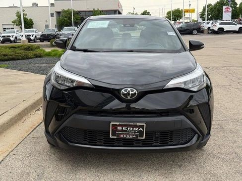 Used 2021 Toyota C-HR XLE FWD image 8