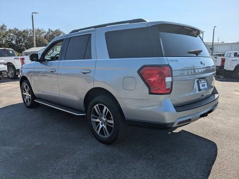 Certified 2022 Ford Expedition XLT image 7