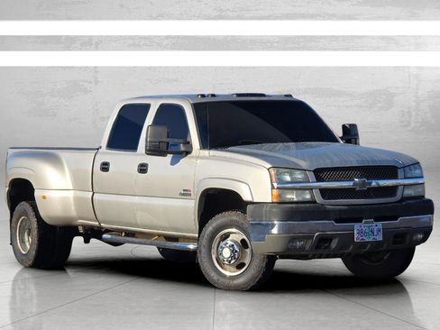 Used 2004 Chevrolet Silverado 3500 LT w/ Heavy-Duty Power Package image 2