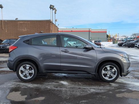 Used 2018 Honda HR-V LX image 3