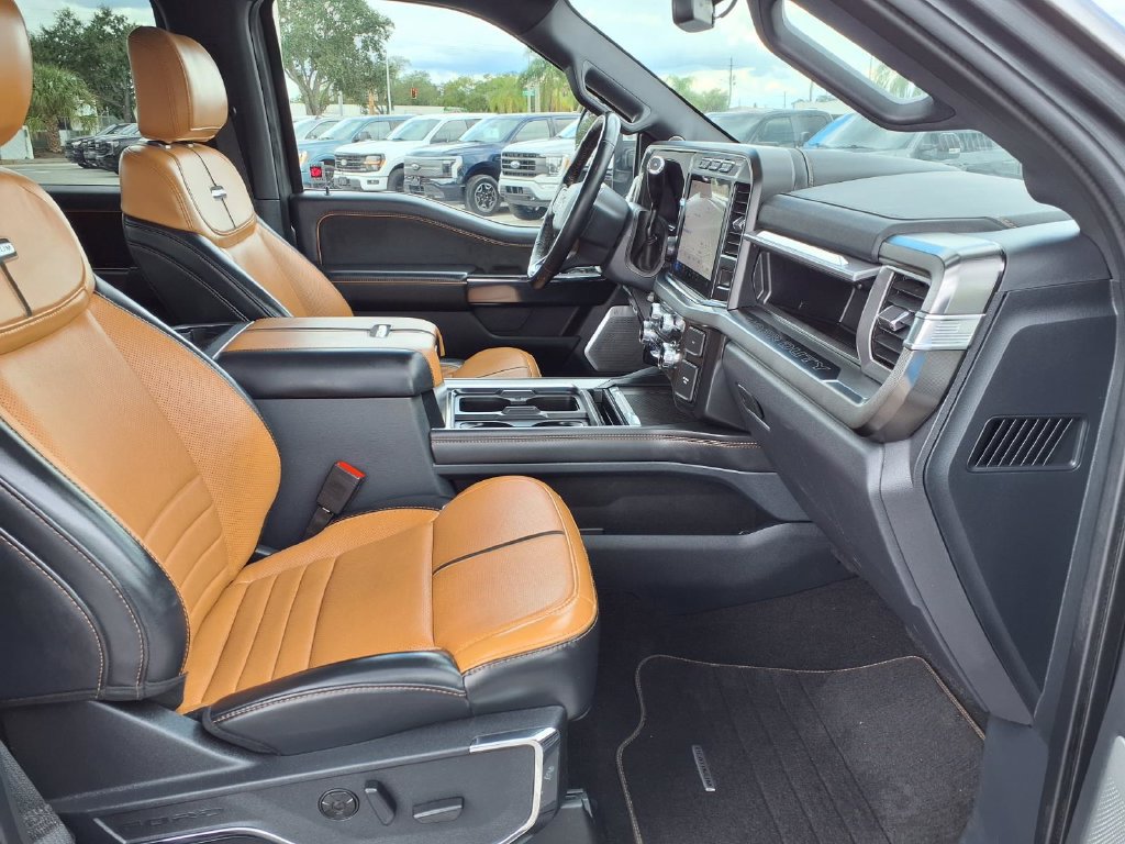 Used 2024 Ford F250 Platinum AWD/4WD image 13