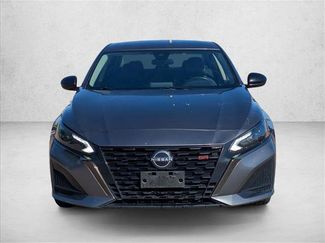 Used 2023 Nissan Altima 2.5 SR video 2
