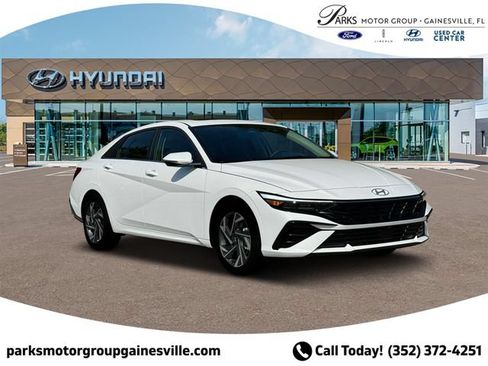 New 2025 Hyundai Elantra Limited FWD image 11