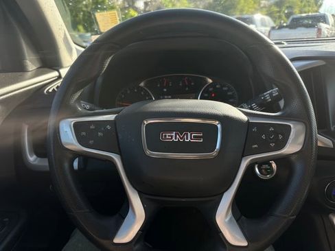 Used 2022 GMC Terrain SLE w/ Driver Convenience Package AWD/4WD image 18