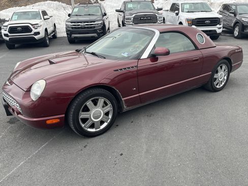 Used 2004 Ford Thunderbird image 22