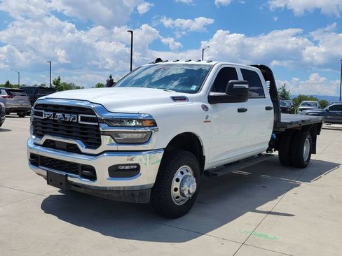 Used 2025 RAM 3500 Tradesman w/ Chrome Appearance Group AWD/4WD image 7