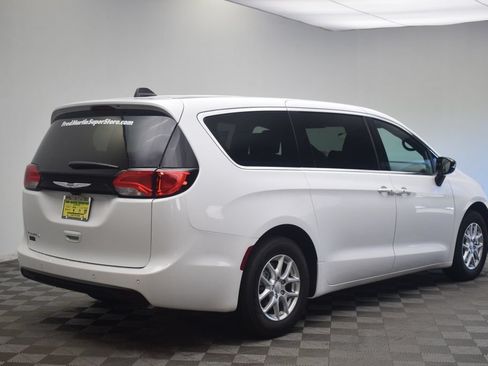 New 2027 Chrysler Pacifica LX FWD image 5