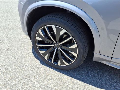 Certified 2026 Volvo XC90 B6 Ultra w/ Protection Package Premier AWD/4WD image 9