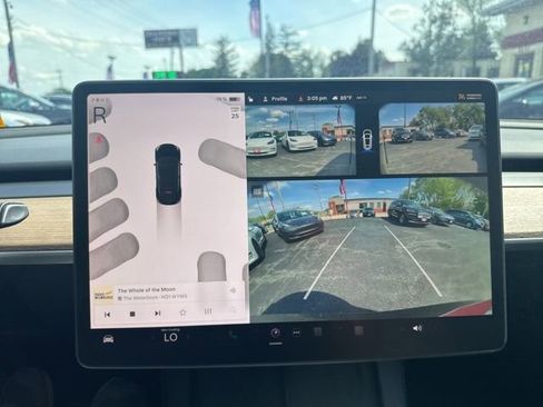 Used 2024 Tesla Model Y Long Range AWD/4WD image 28