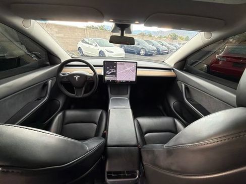 Used 2021 Tesla Model Y Long Range AWD/4WD image 9