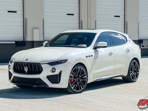 Used 2019 Maserati Levante Trofeo AWD/4WD image 9