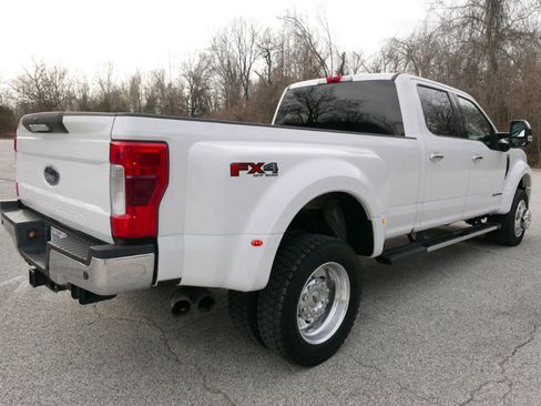 Used 2019 Ford F450 XLT w/ XLT Premium Package image 6