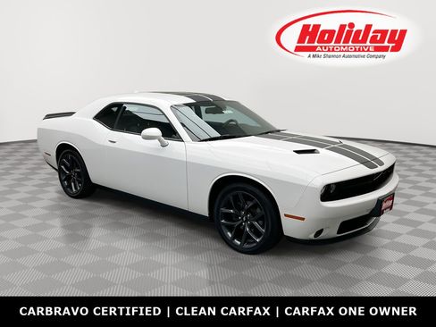 Used 2019 Dodge Challenger SXT w/ Driver Convenience Group RWD image 1