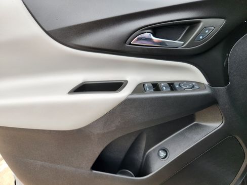 Used 2024 Chevrolet Equinox LT image 24