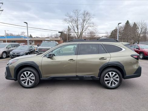 Certified 2025 Subaru Outback Premium w/ Popular Package #1A image 10