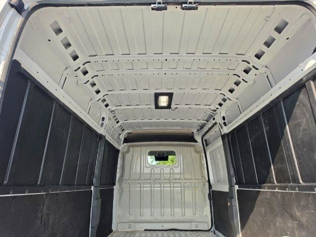 Used 2025 RAM ProMaster 2500 w/ Convenience Group FWD image 40