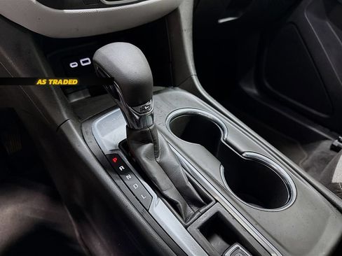 Used 2022 Chevrolet Equinox LS w/ LS Convenience Package FWD image 17