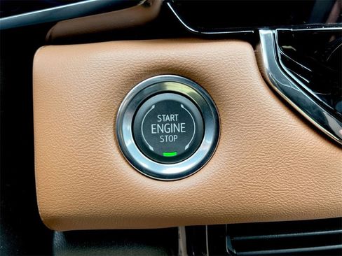 New 2025 GMC Canyon AT4 w/ Nightfall Edition image 15