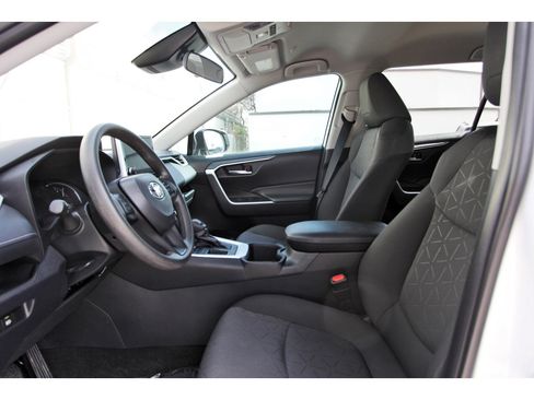 Used 2023 Toyota RAV4 XLE image 30