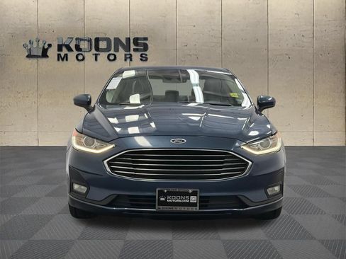 Used 2019 Ford Fusion SE w/ Equipment Group 151A FWD image 3
