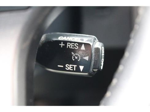 Used 2017 Toyota Tacoma TRD Off-Road w/ Premium & Technology Package image 21