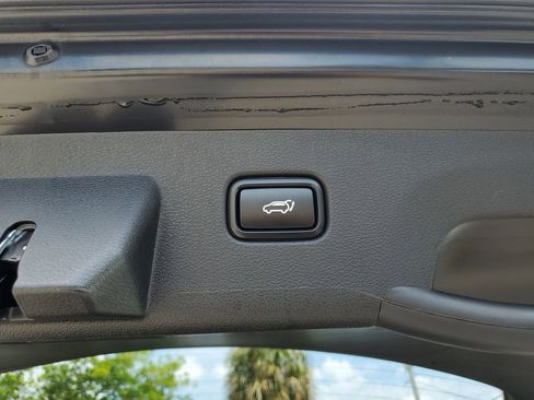 Used 2025 Kia Sportage SX FWD image 9